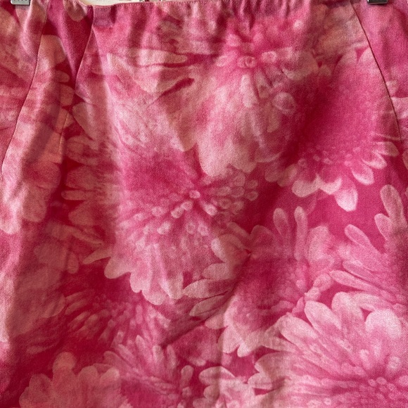 Tahari petite skirt - Picture 2 of 3